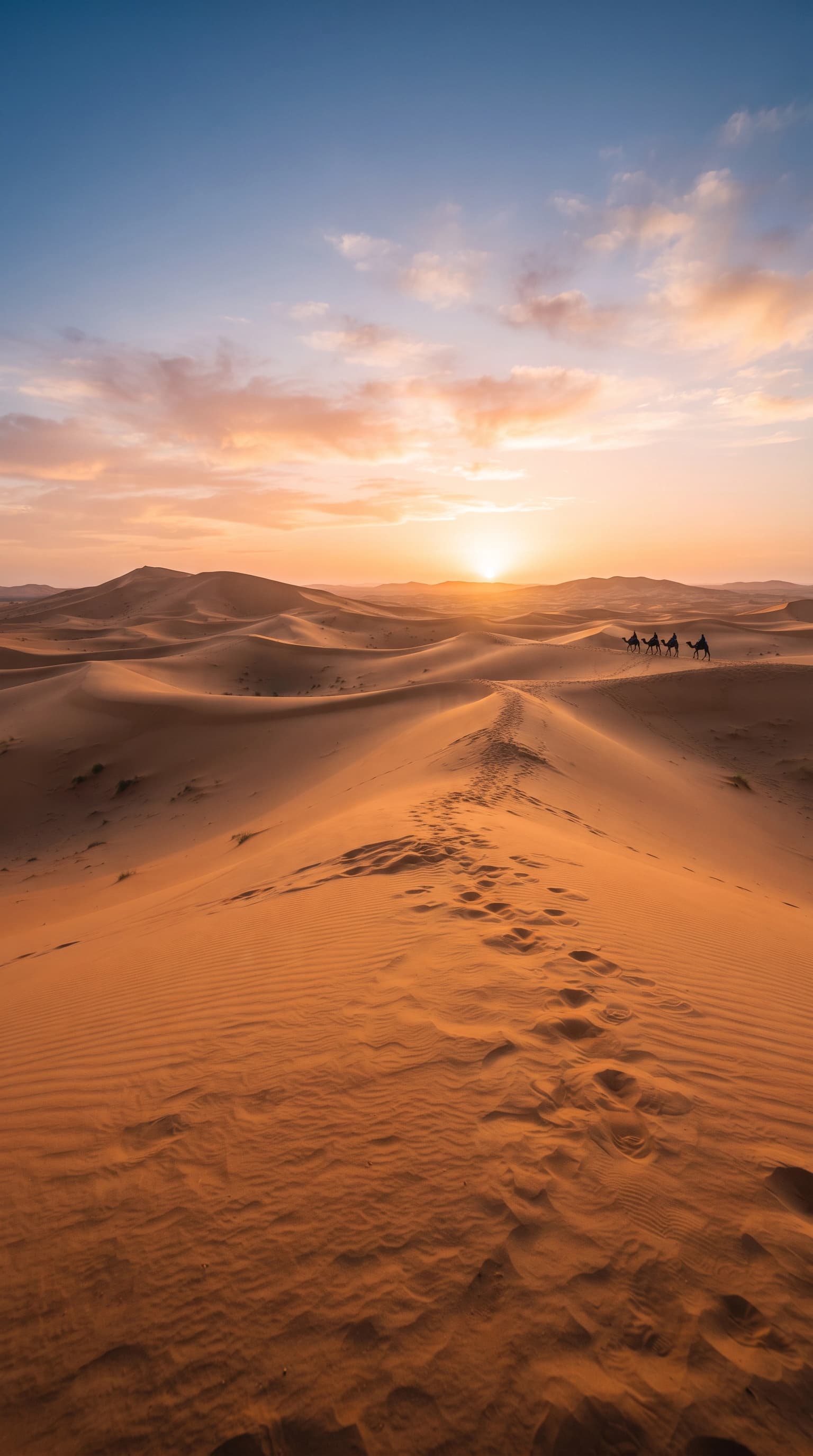 Sahara dunes at sunrise